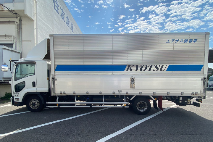 エアサスペンション装着車、横